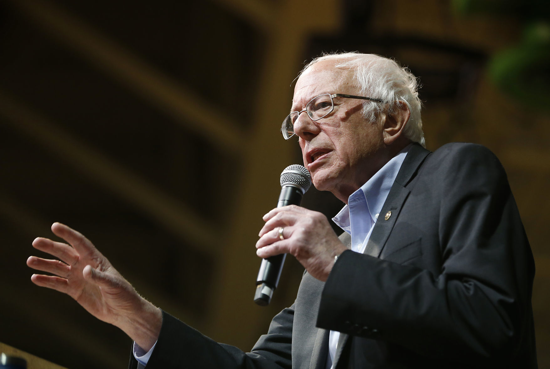 20200228_MET_BERNIE_AWE21